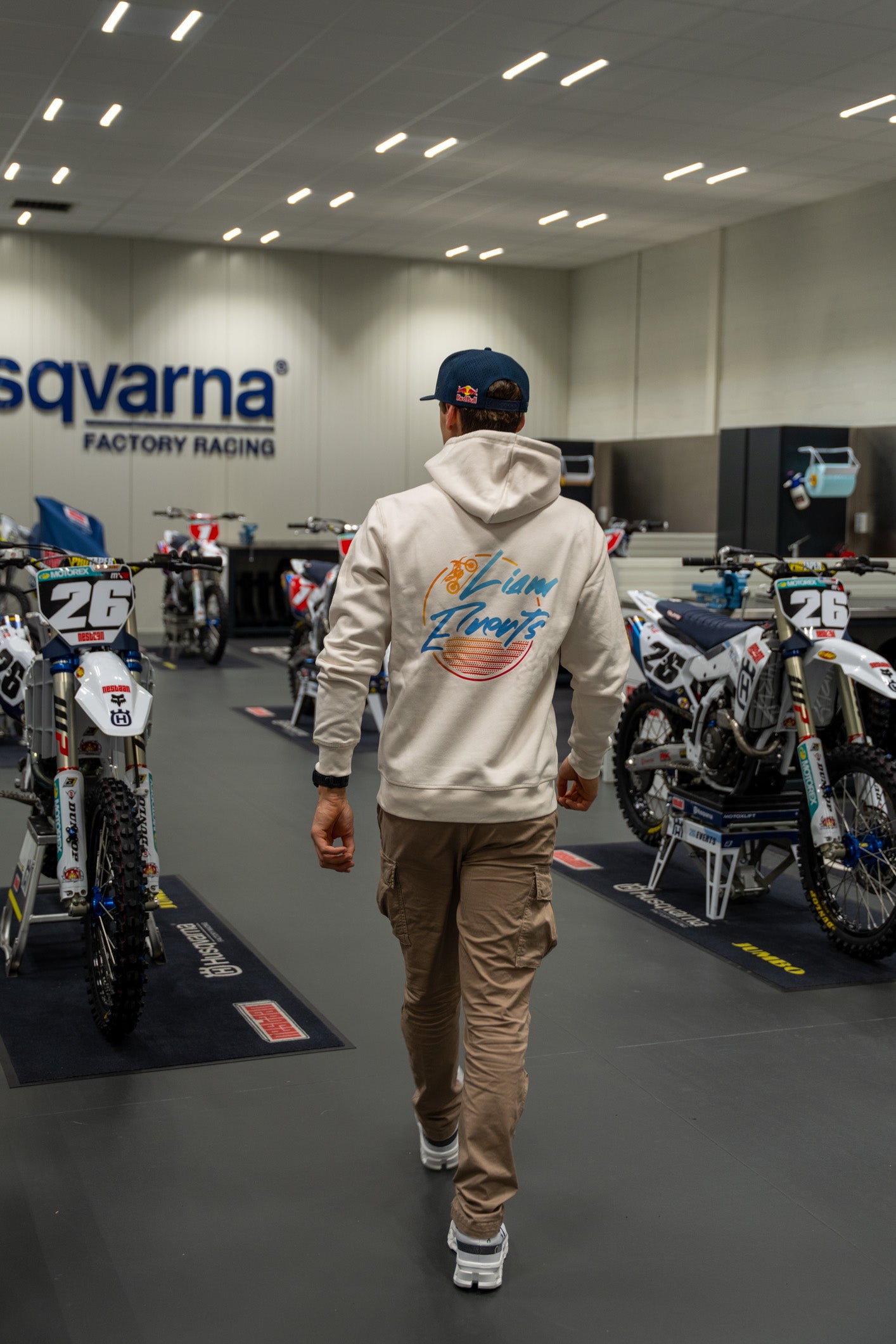 Hoodie White #26